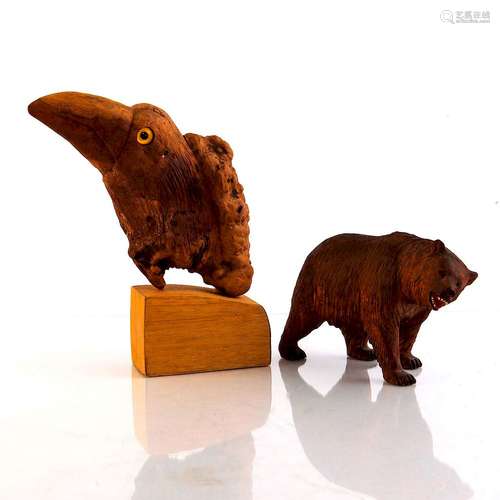 2 CARVED WOODEN ANIMAL FIGURES