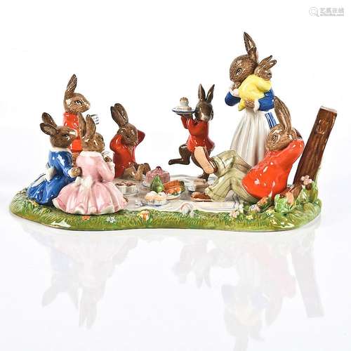 ROYAL DOULTON BUNNYKINS, FAMILY PICNIC DB481