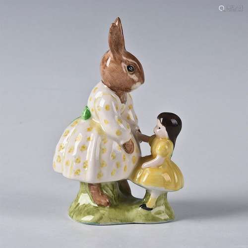 ROYAL DOULTON FIGURINE DOLLIE BUNNYKINS PLAYTIME