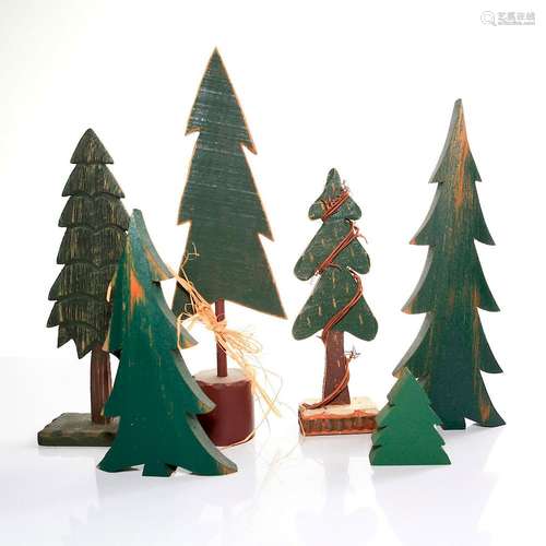 6 WOODEN MINIATURE XMAS TREES