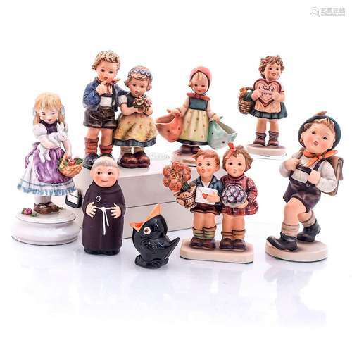 LARGE LOT OF GOEBEL FIGURINES, HUMMEL