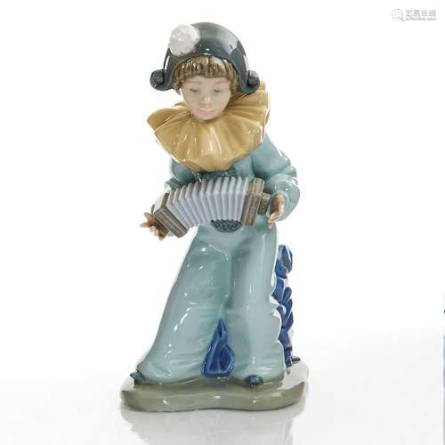 NAO BY LLADRO FIGURINE, CLOWN WITH ACCORDION