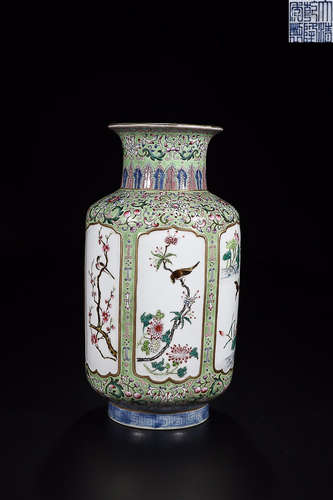 QIANLONG MARK FAMILLE ROSE VASE