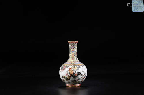 QIANLONG MARK FAMILLE ROSE VASE