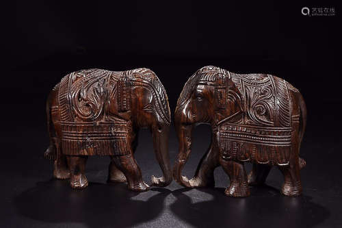 HUANGHUA WOOD ORNAMENT IN PAIR