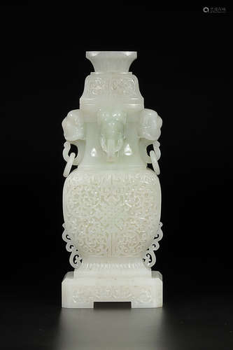 HETIAN JADE SQUARE CAPPING VASE