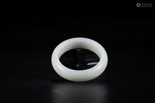 HETIAN JADE BANGLE