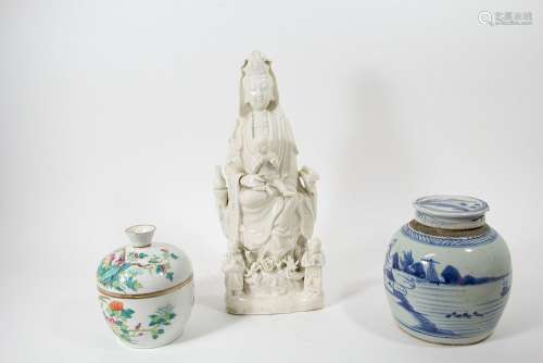 Chinese Porcelain Grouping incl. Blanc de Chine.