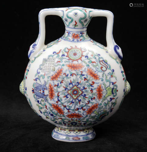 A Chinese Dou-Cai Porcelain Moon Flask