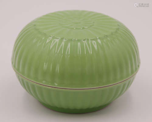 A Chinese Green Glazed Porcelain Ink Pad