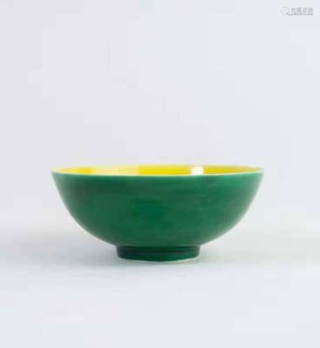 Chinese Green and Yellow Glazed Bowl, Mark