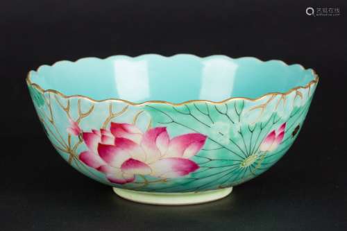A Chinese Green Glazed Famille-Rose Porcelain Bowl
