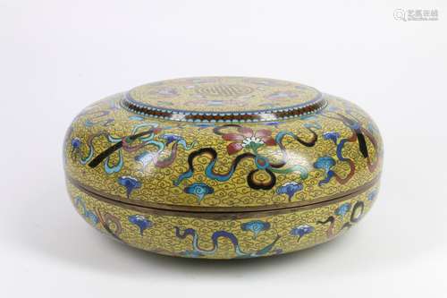 A Chinese Cloisonné Round Box with Cover