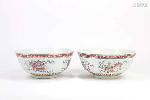 A Pair of Chinese Famille-Rose Porcelain Bowls