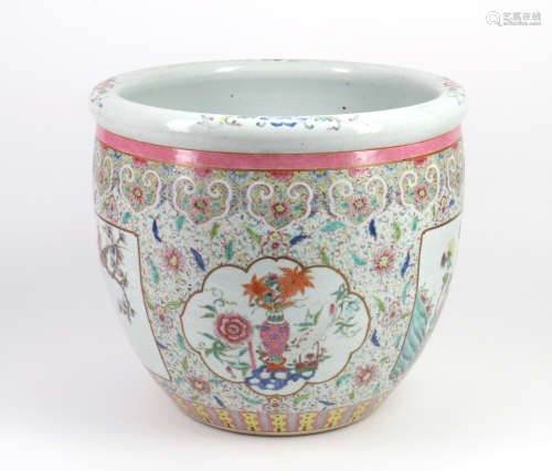 A Chinese Famille-Rose Porcelain Scroll Bowl