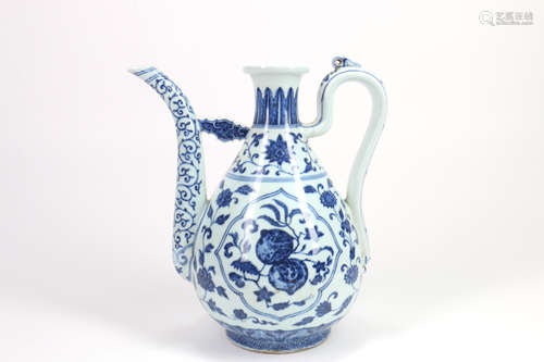 A Chinese Blue and White Porcelain Wine Pot