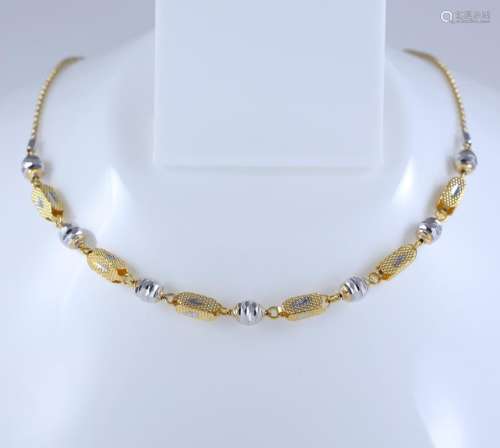 18K/750 Hallmarked Yellow and White Gold Chain Necklace
