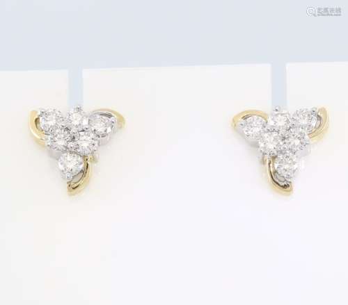 18 K/750 Yellow Gold IGI Certified Diamond Earrings