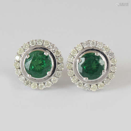 14 K / 585 White Gold Tsavorite & Diamond Studs