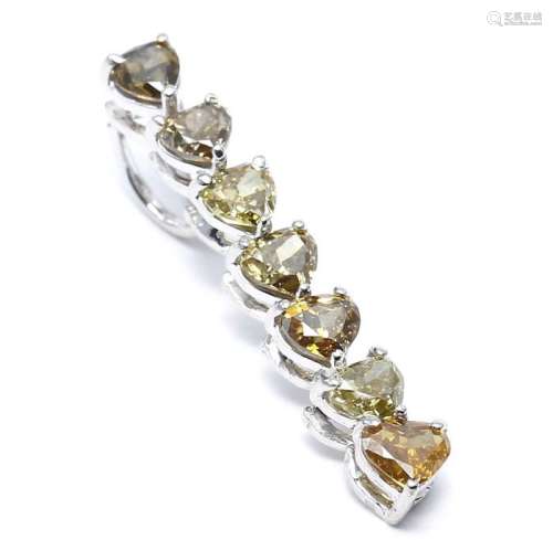 14K/585 White Gold Heart Fancy Diamond Pendant Necklace