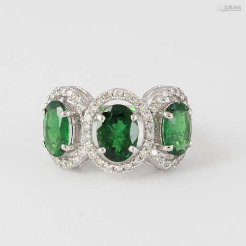 14 K / 585 White Gold Tsavorite Garnets & Diamond Ring