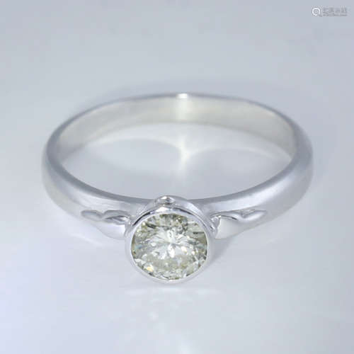 14 K / 585 White Gold Solitaire Diamond Ring