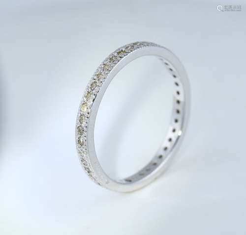 14 K / 585 White Gold Eternity Diamond Band Ring