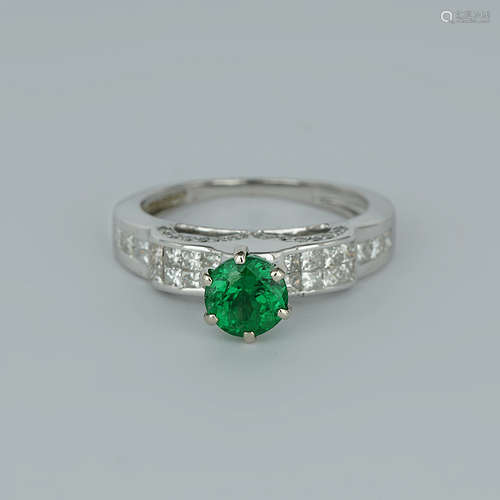 14 K / 585 White Gold Tsavorite Garnet & Diamond Ring