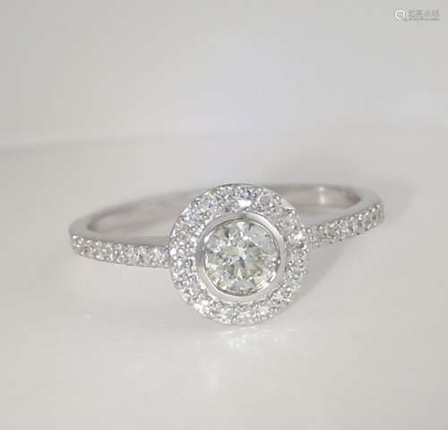 14 K / 585 White Gold Solitaire Diamond Ring