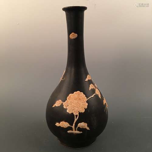 Chinese Ding Ware Engraved Design  Vase