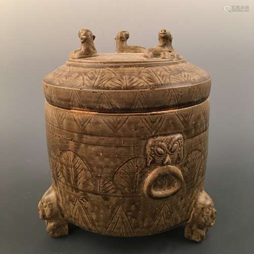 Chinese Yue Ware Tripod Jar and Cover