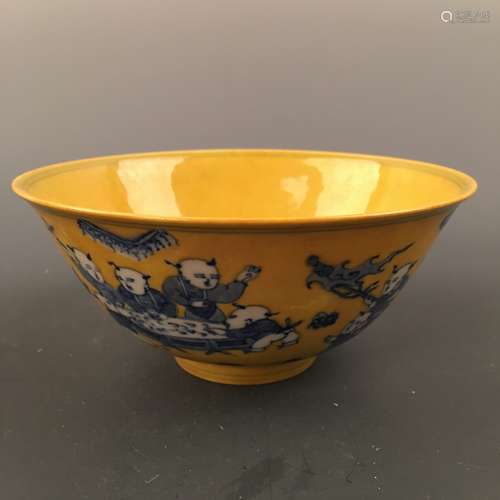 Chinese Blue-White Yellow Glazed 'Kids' Bowl, Chenghua Mark