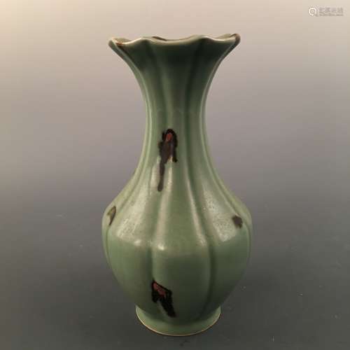 A Rare Chinese Longquan Kiln Porcelain Vase