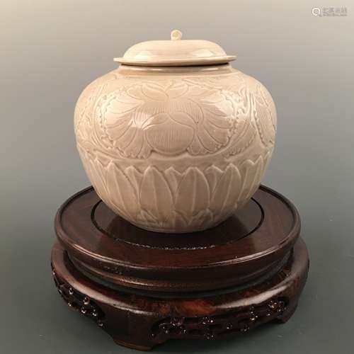 Chinese Ding-Ware Flower Porcelain Jar And Lid