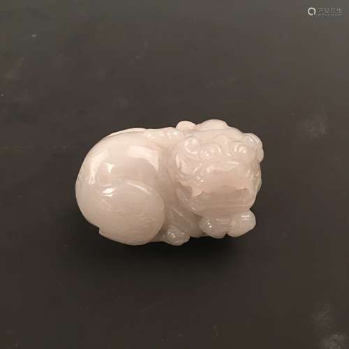 Chinese White Jade Ruishou Figure