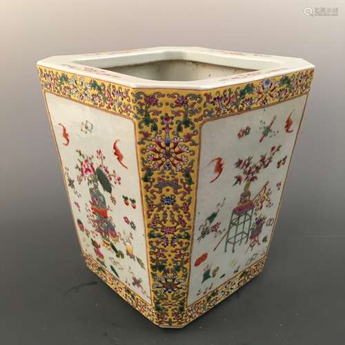 Chinese Famille Rose Square Brush Pot, Shen De Tang Mark