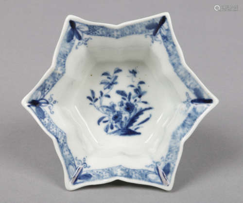 A rare Worcester blue and white star shaped hors d'oeuvres dish. Painted in underglaze blue with the