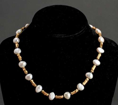 18K Yellow Gold & Freshwater Pearls Necklace