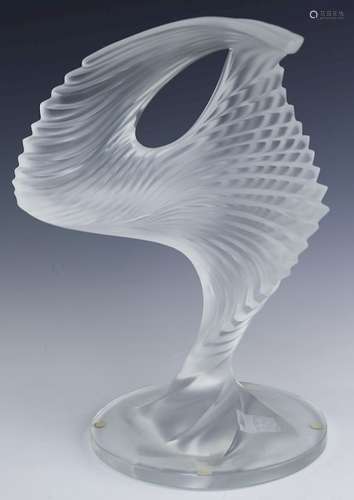 Lalique French Art Glass Moyen Modele Sculpture