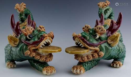 PR Chinese Pottery Art Foo Dogs & Prosperity Coins