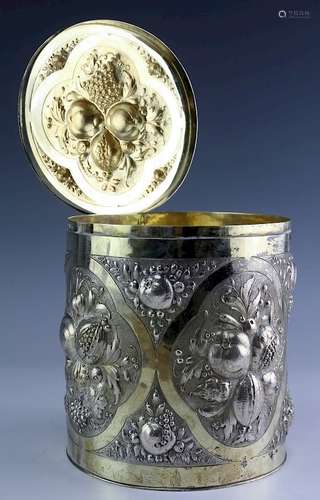 ORNATE Repousse European 800 Silver Biscuit Barrel