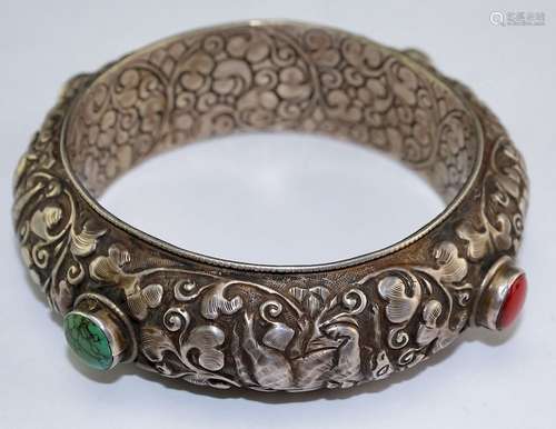 .Asian Repousse Animals & Flowers Turquoise Bangle