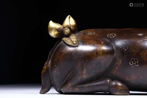 Bronze Inlaying Gold Deer Ornament from Qing