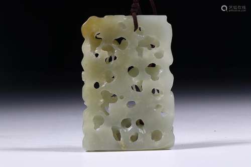 HeTian Jade Ornament in Deer and 