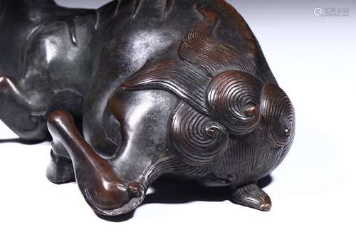 Bronze Ornament in Beast form from Qing