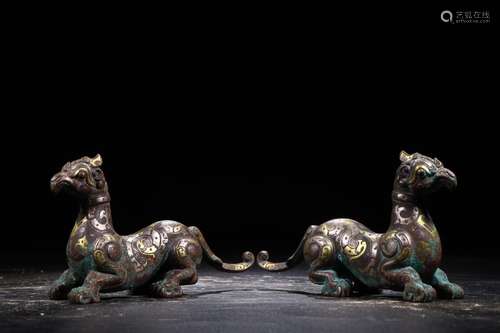 A Pair of Bronze Silvering and gold Ornament in Beast form