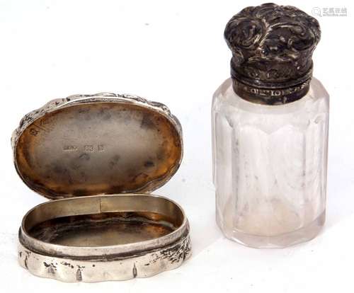 Mixed Lot: comprising an Edward VII snuff box of shaped oval form, the hinged cover with engine