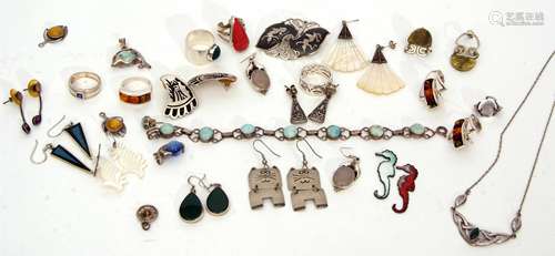 Mixed Lot: quantity of mainly white metal jewellery to include earrings, necklaces etc