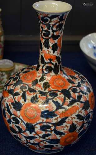 Japanese baluster vase decorated in the Imari style, 32cm high