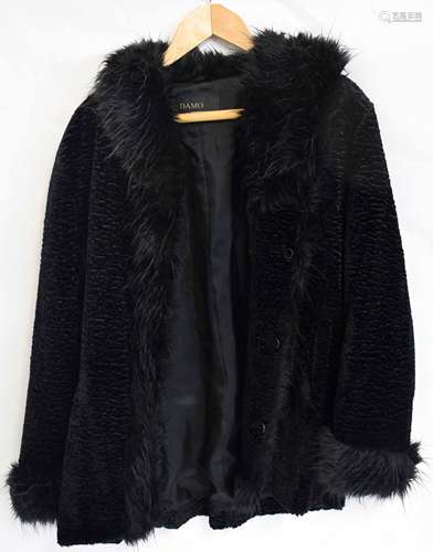 Ladies Fur coat by Damo Donna